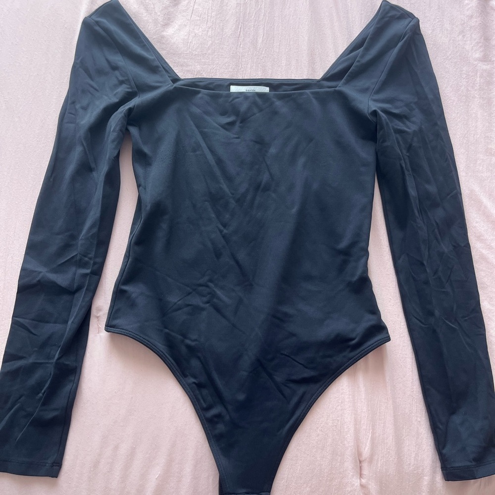 Aritzia Contour Bodysuit